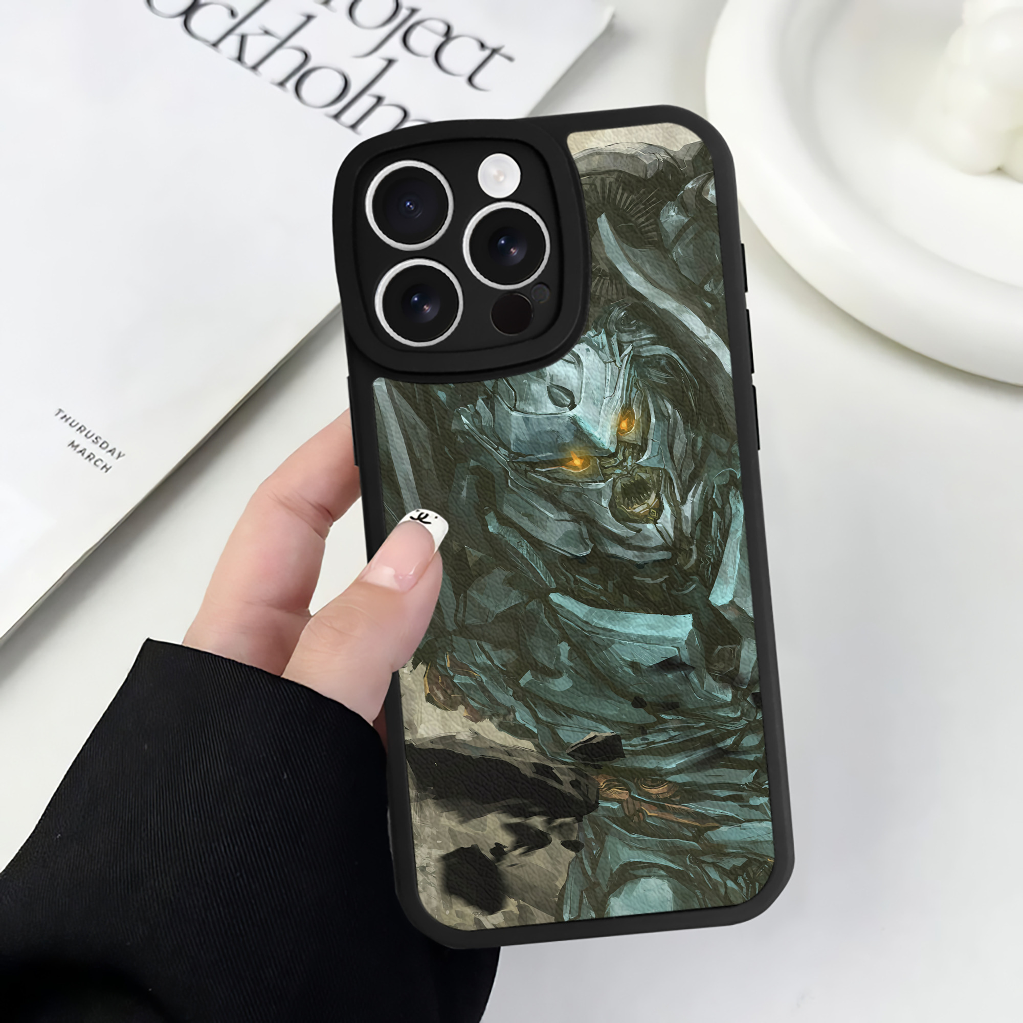 （画像用） Transformers トランスフォーマー 【iPhone 16シリーズ対応】シリコンスマホケース（レザー調） 材質：シリコン